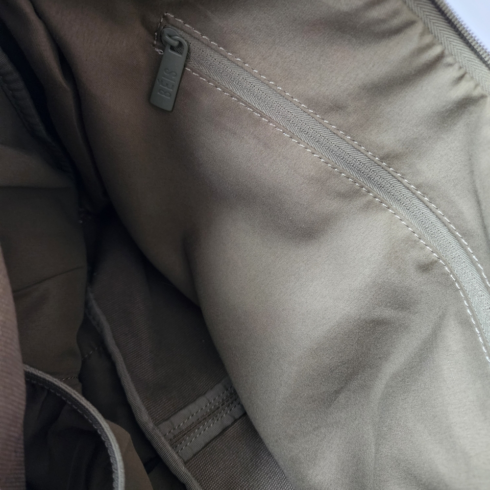 BEIS Olive Green Crossbody Bag - Picture 9 of 15